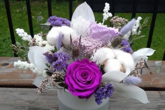 Purple and lavender preserved flowers Montreal