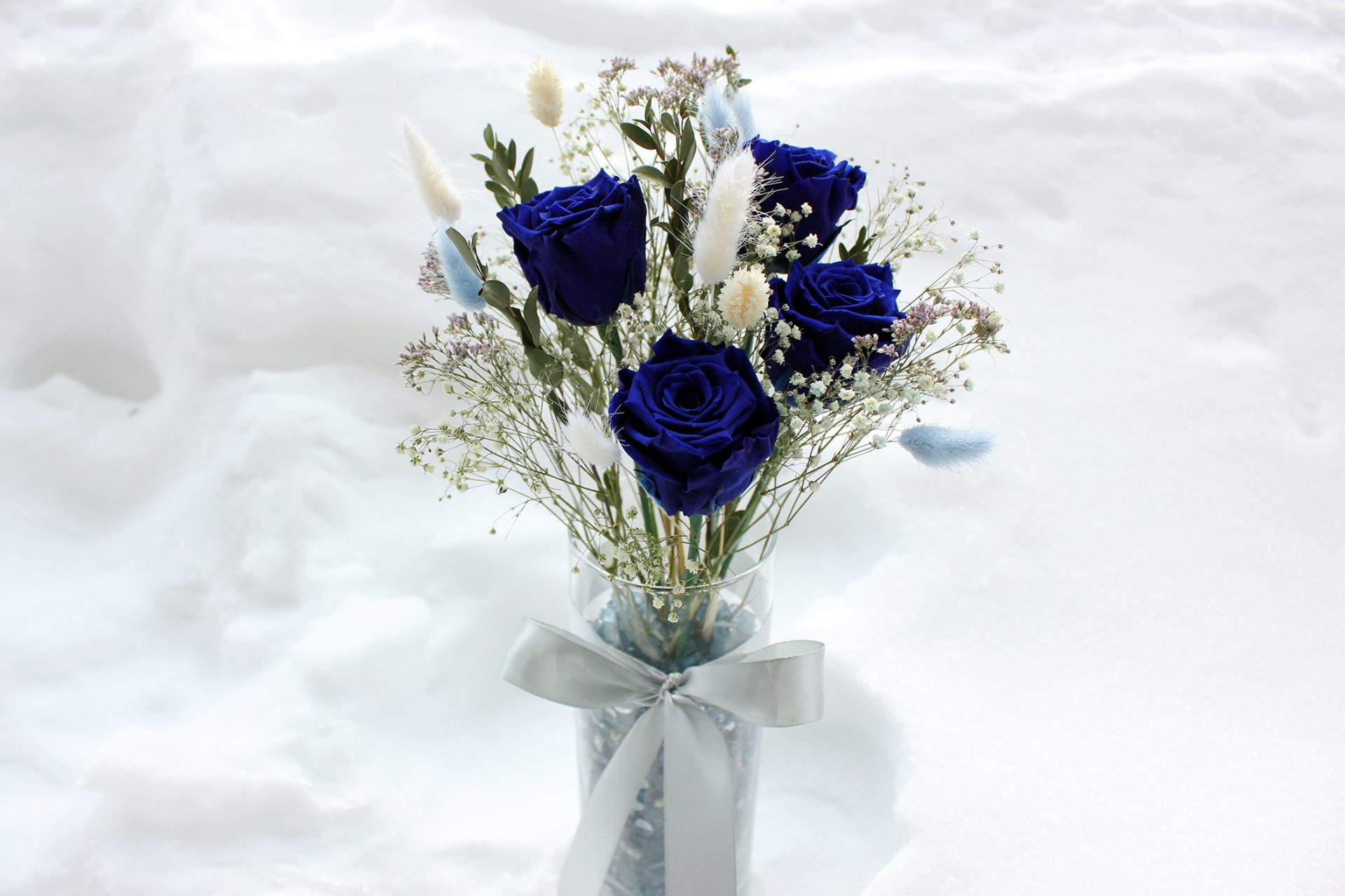 4 Blue Eternal Roses in Glass Vase Vivien Florist