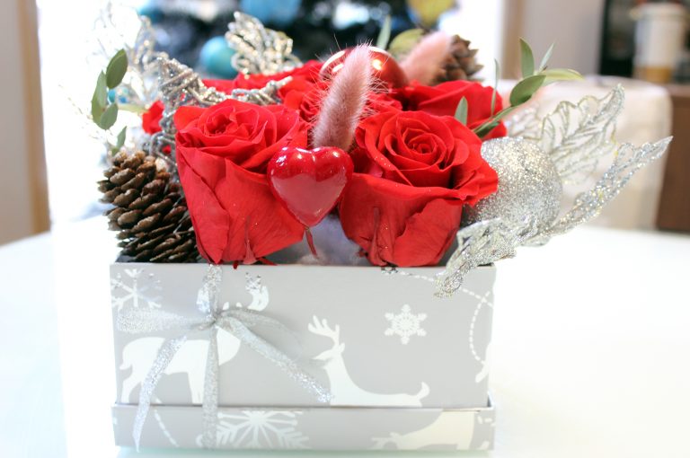 Vivid red preserved roses gift box
