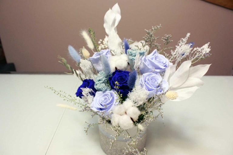 Blue eternal roses arrangement