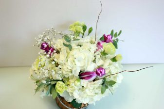 Hydrangea centerpiece for Christmas Montreal