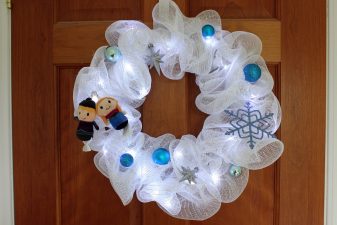 Cute wreath with Frozen characters