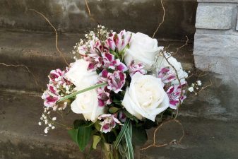 Contemporary garden roses bouquet