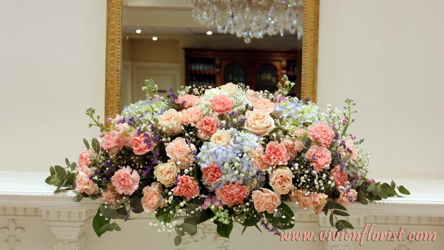 Montreal Victorian wedding centerpiece